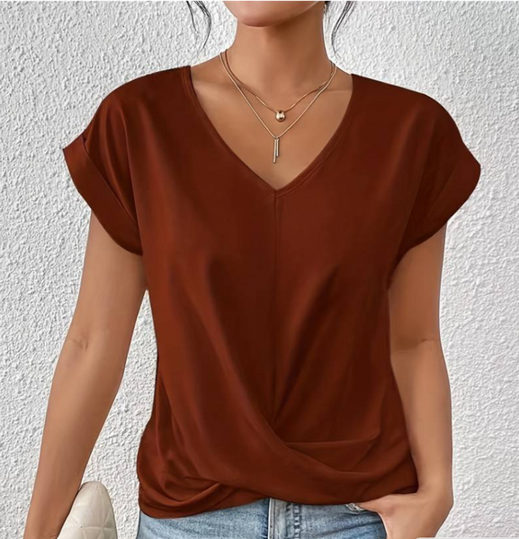 Luna | Tummy tucking V-neck top